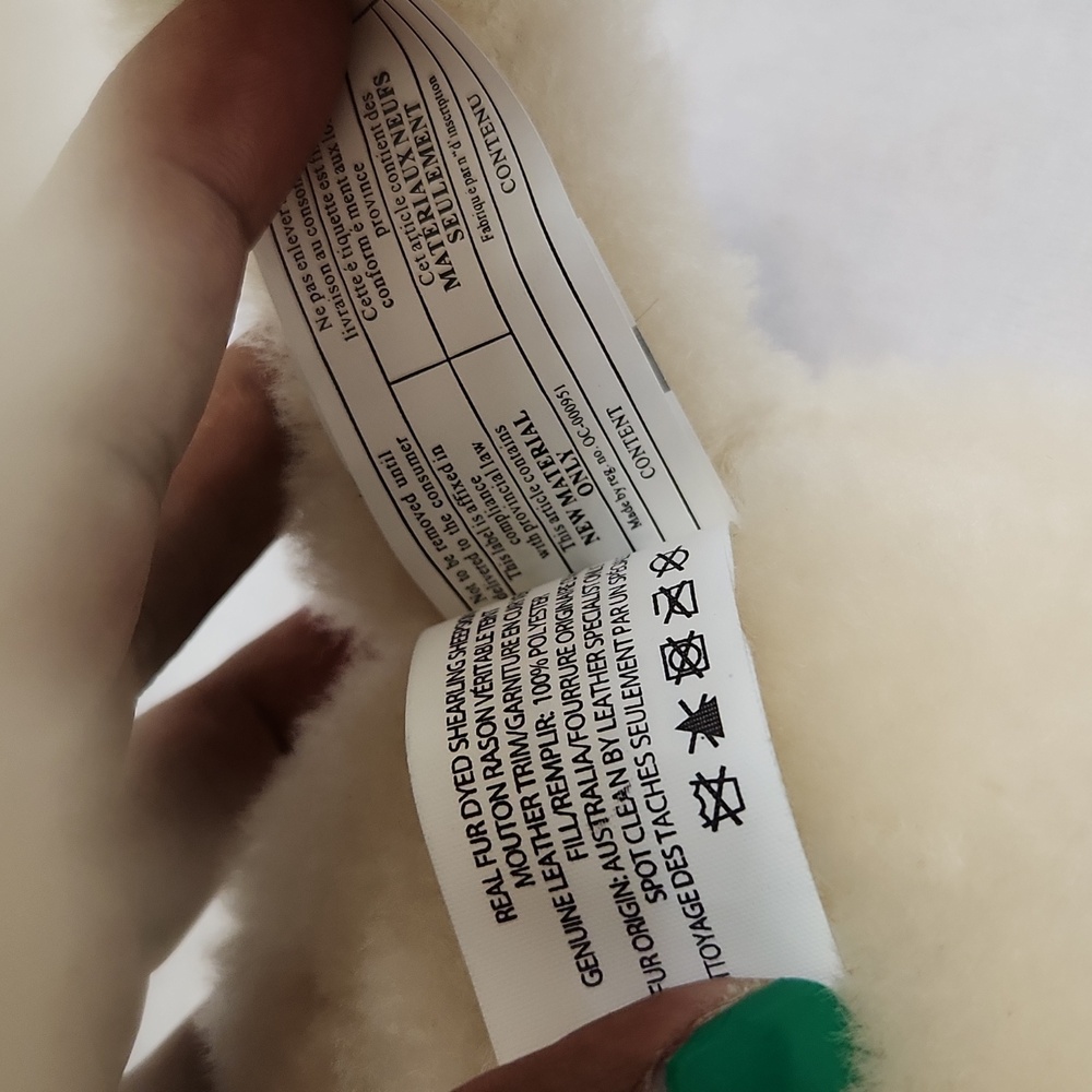 UGG Chestnut Center Strip Fur Ear Muffs - Picture 7 of 11